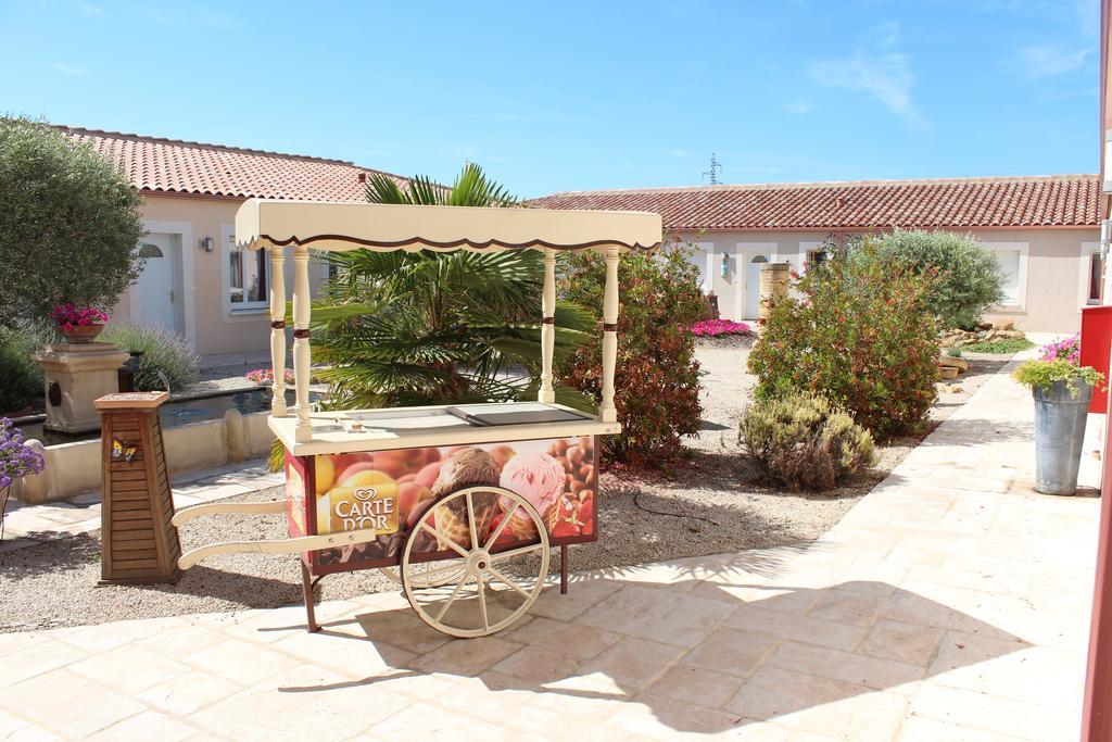 Hôtel et Résidence de la Transhumance Saint-Martin-de-Crau Extérieur photo